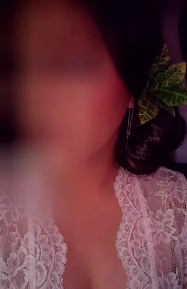 Anna, 35
