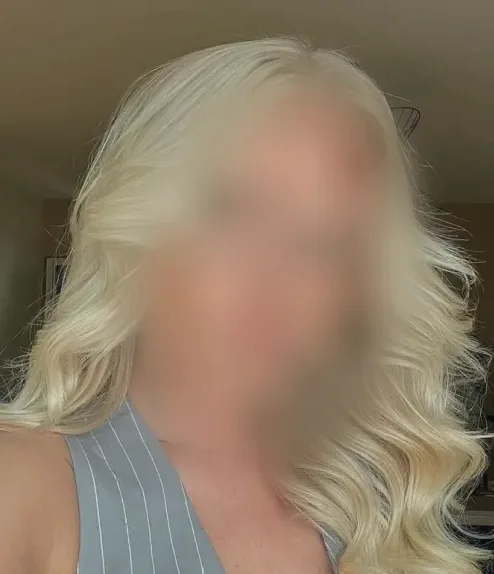 Büsra, 35