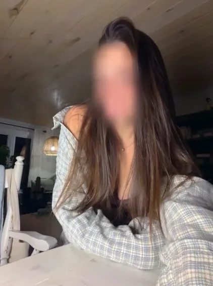 Christina, 22
