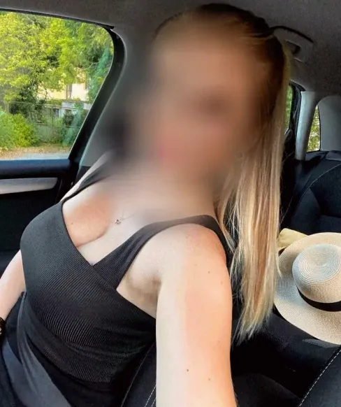 Denise, 33