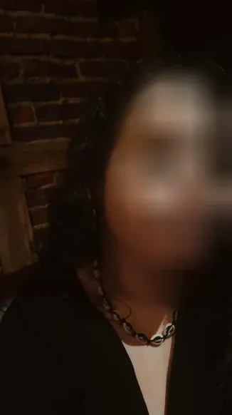Elisa, 24