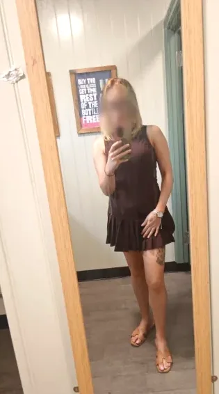 Laura, 36