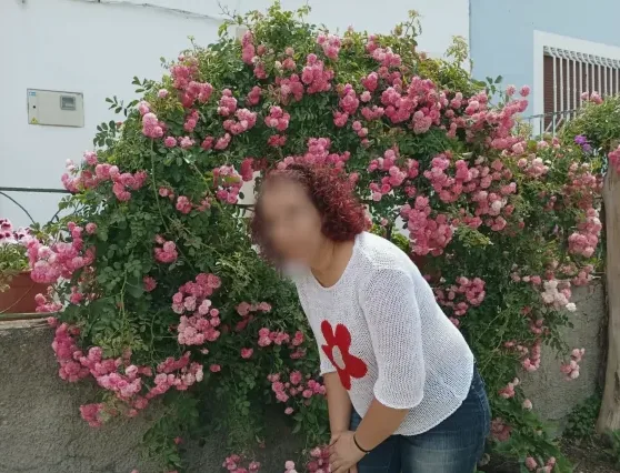 Nicole, 35