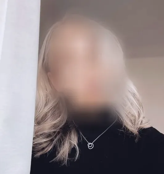 Paula, 24