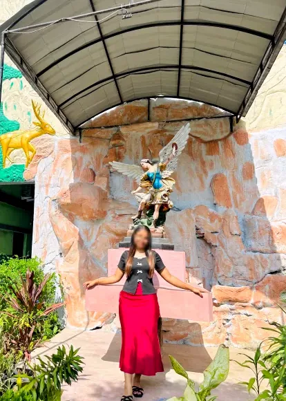Vanessa, 29